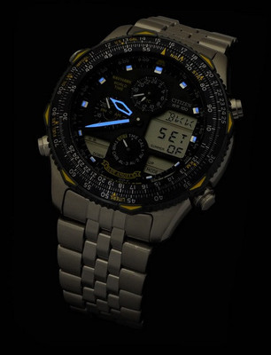 翱翔天际的时计传奇 西铁城蓝天使JN0040-58L光动能腕表深度解析